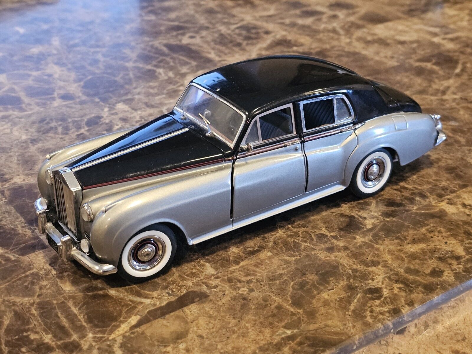 Franklin Mint 1955 Rolls Royce Silver Cloud 1 Die Cast Model 