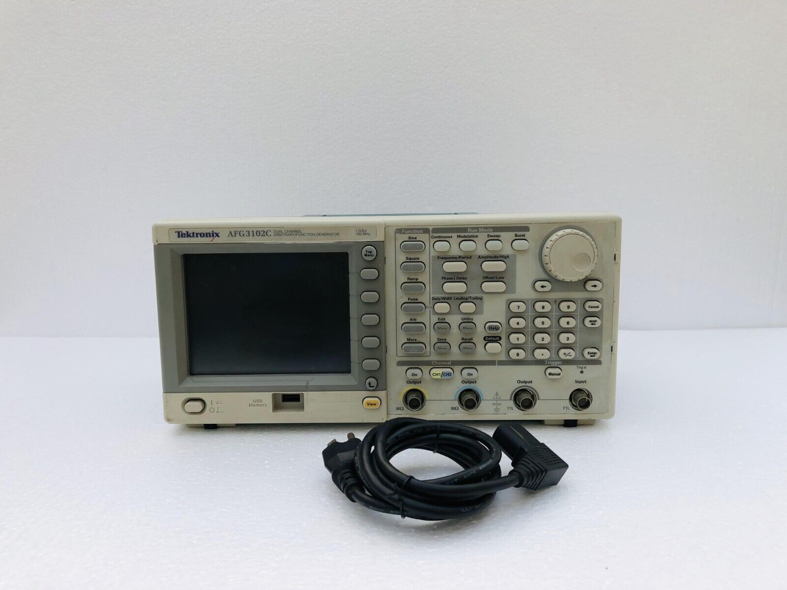 TEKTRONIX AFG3102C 100 MHz 1 GS/s DUAL CHANNEL ARBITRARY/FUNCTION GENERATOR