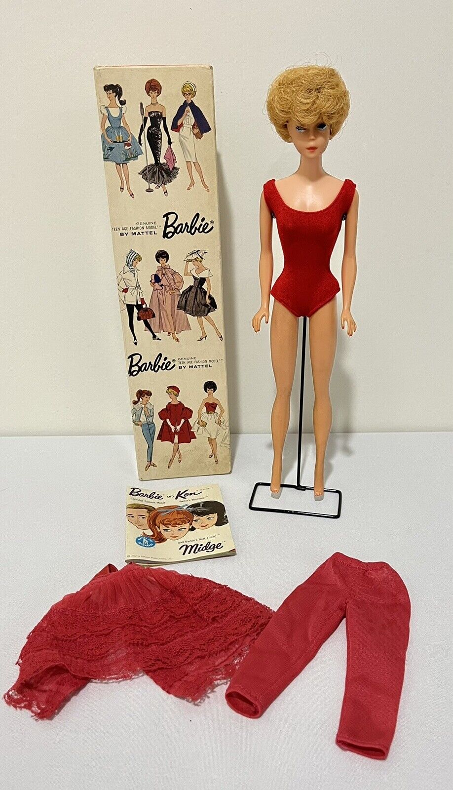 Vintage 60’s 1962 Barbie Ash Blonde Bubble Cut No. 850 With Box