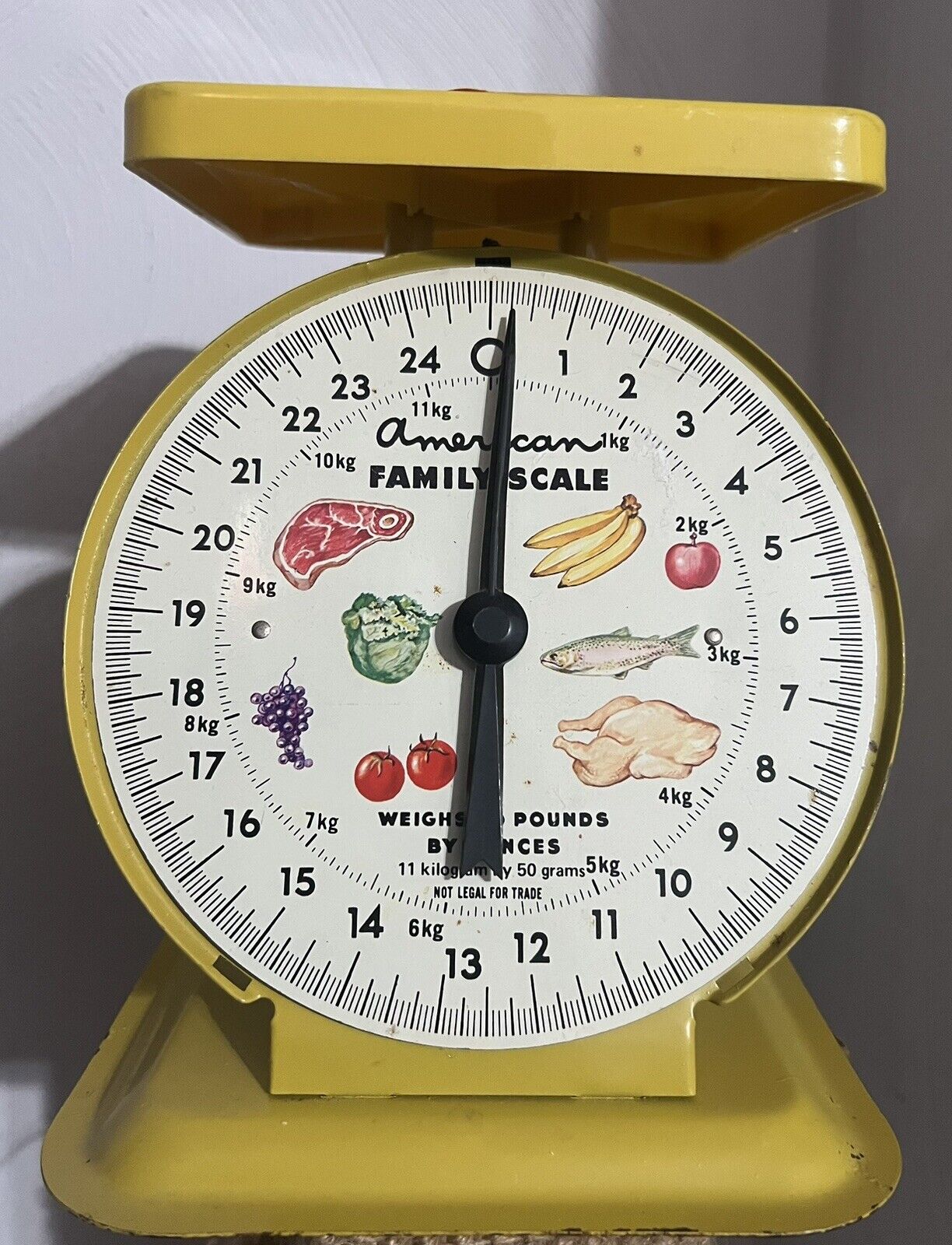 Vintage American Family Yellow Kitchen Scale Weighs Up To 25 Lbs *Works*