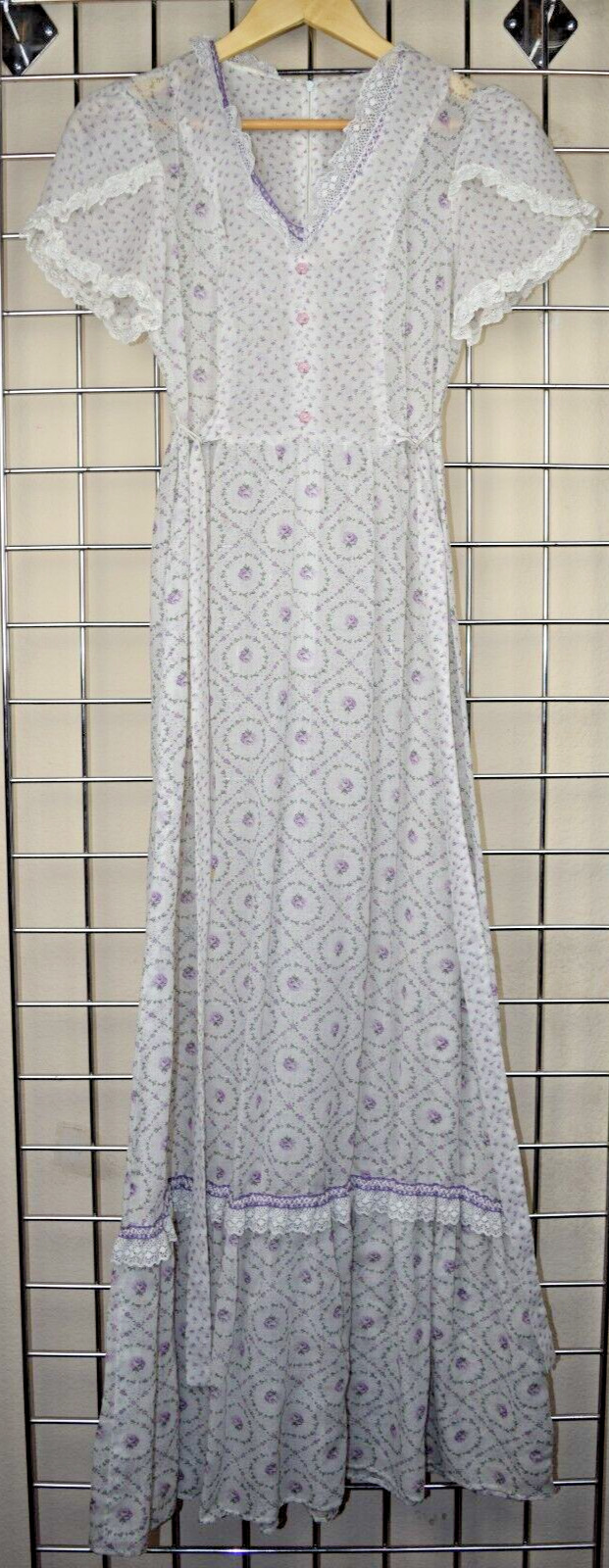 Maxi Dress VTG 50s 60s Sheer White Lilacs Ruffles Lace Lightweight Flowy Sz S/M