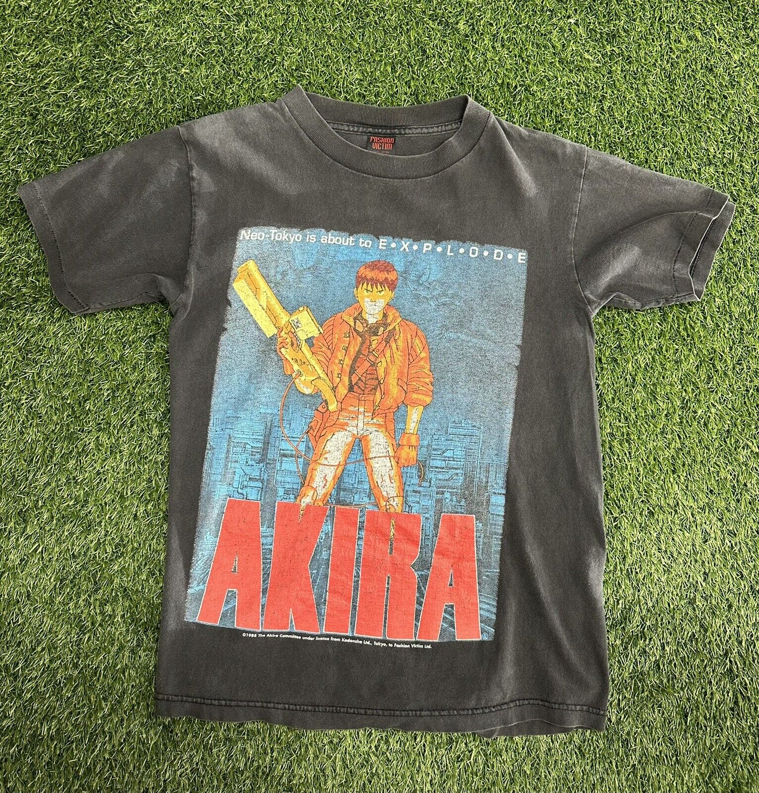 Vintage 1988 Akira Fashion Victim T Shirt Size Medium