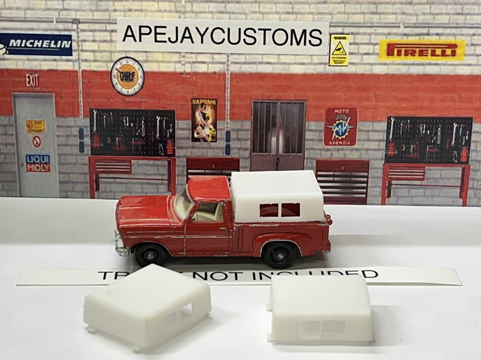 LESNEY MATCHBOX SERIES NO. 6 RED FORD PICK UP TRUCK CAMPER  (TRUCK NOT INCLUDED)