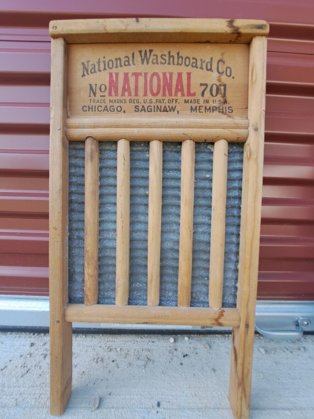 Vintage National Washboard Co. 701 Antique Vintage Wood Zinc King USA.  16