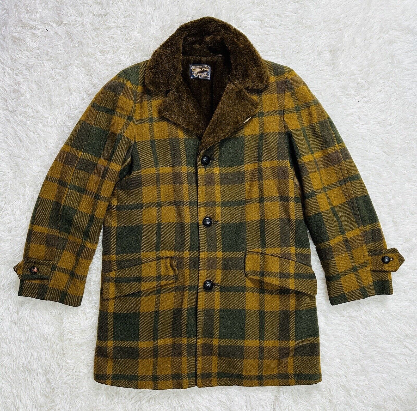 Vintage 1940’s/1950’s PENDLETON Wool Coat Size Medium/Large