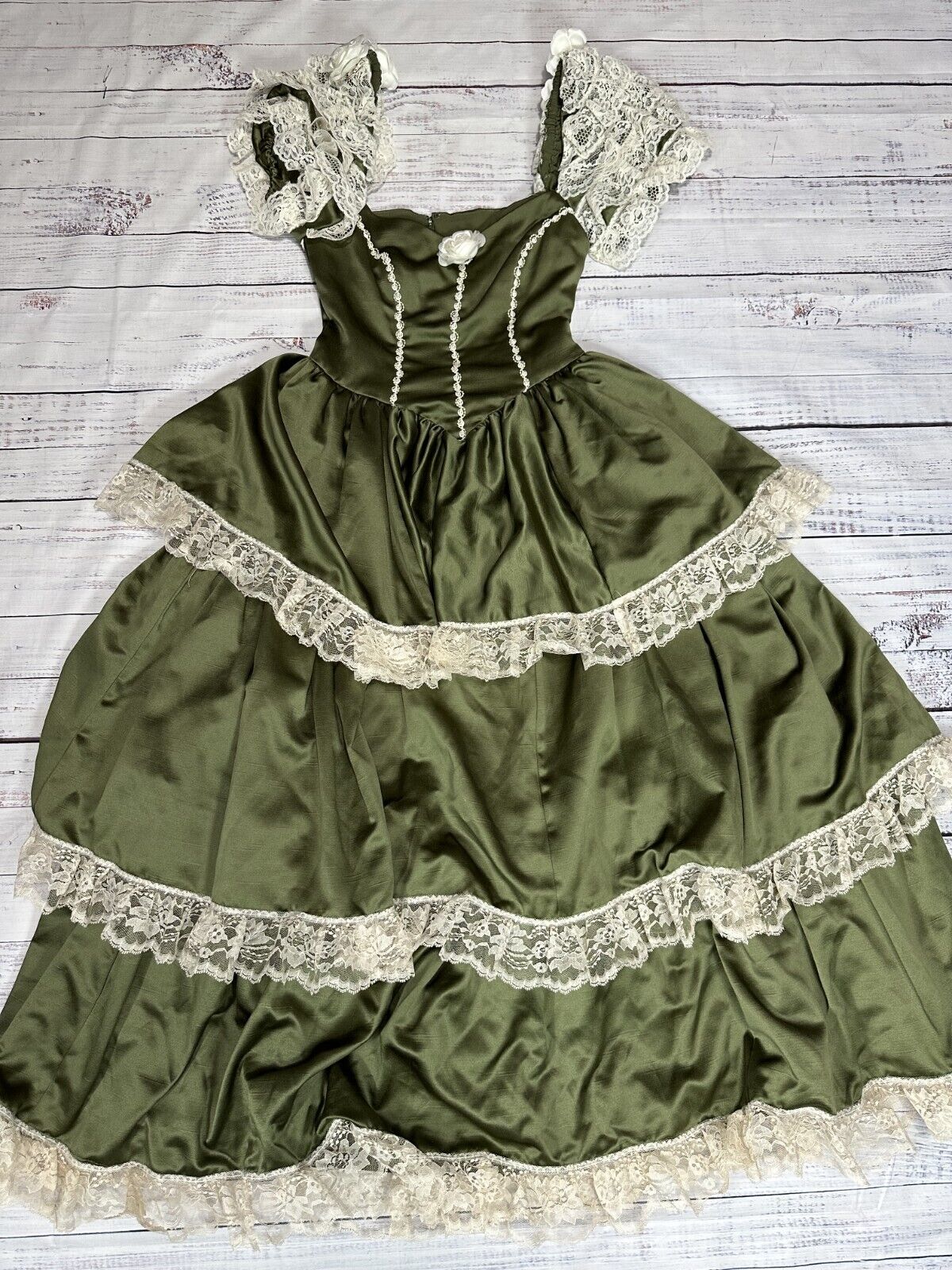 Vtg Medieval Princess Puff Sleeve Green Prom Dress Lace Trim Tiered Victorian XS