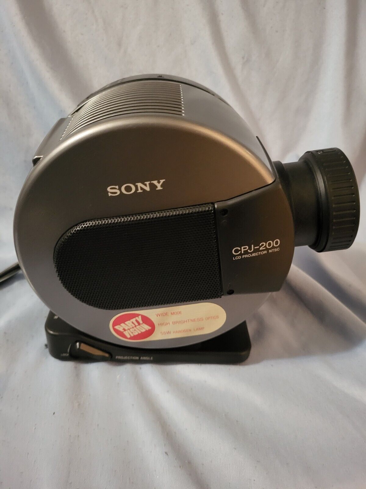 Rare Vintage Sony CPJ-200 projector