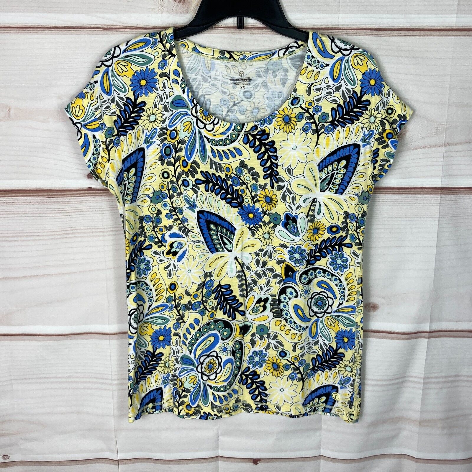 T By Talbots Top Womens XS Yellow Blue Floral T-Shirt Scoop Neck Short Sleeve