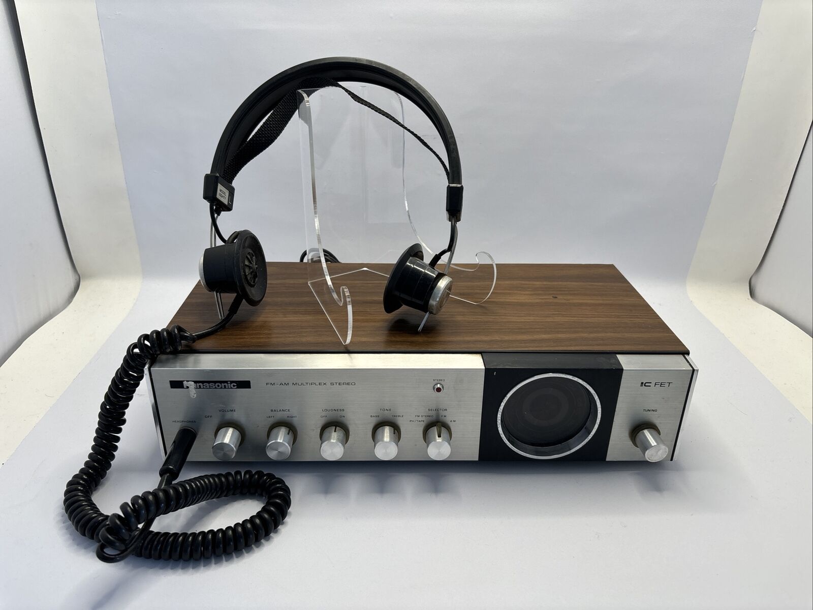 Vintage Panasonic RE-7412 IC FET FM-AM Multiplex Stereo w/ KLH Headphones - Work