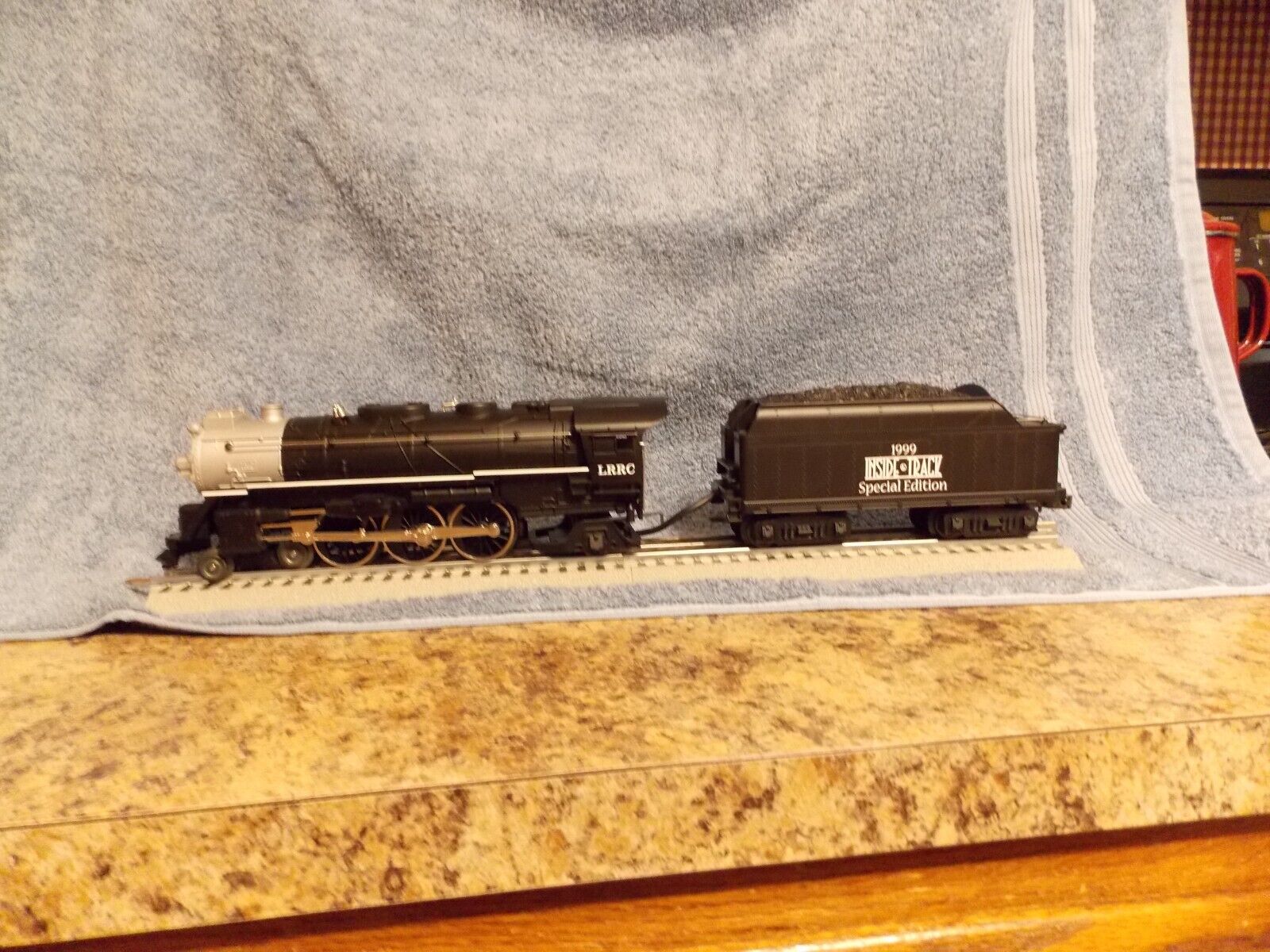 LIONEL 6-18684 LRRC SPECIAL EDITION 4-6-2 STEAM LOCO AND AMP TENDER O GUAGE