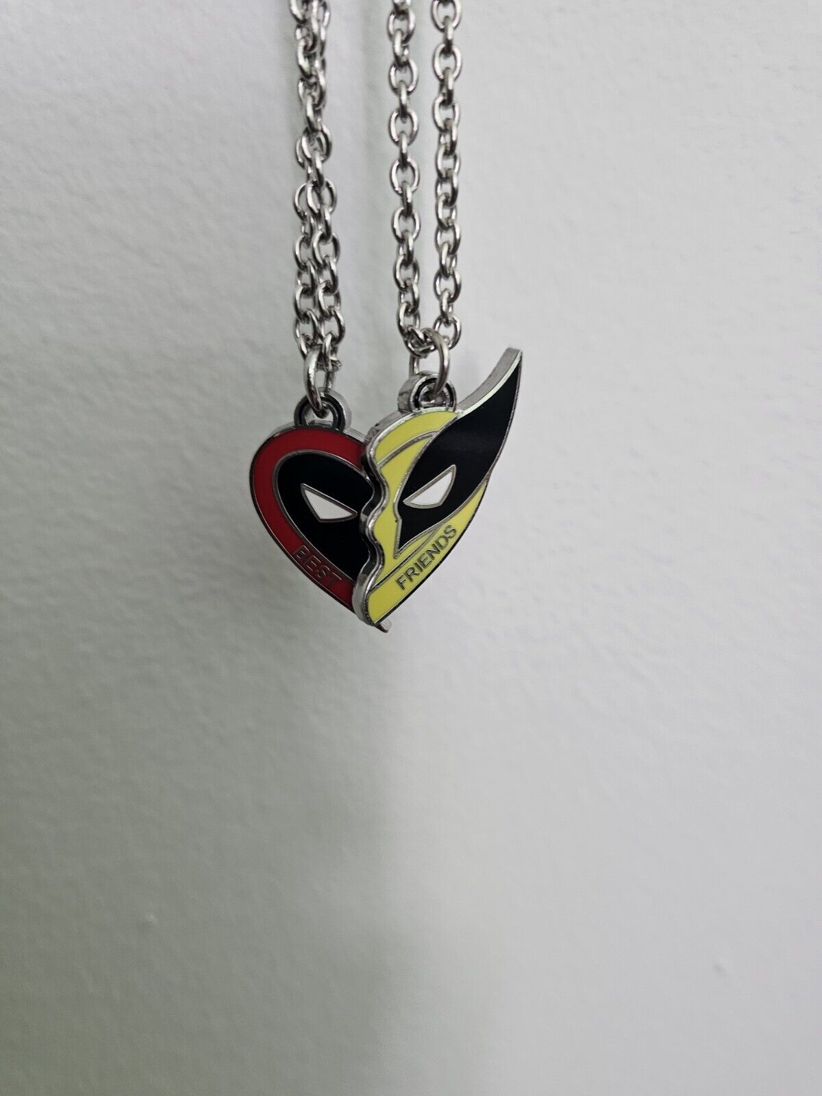 Deadpool & Wolverine best friends necklace (CLAW MACHINE EDITION)