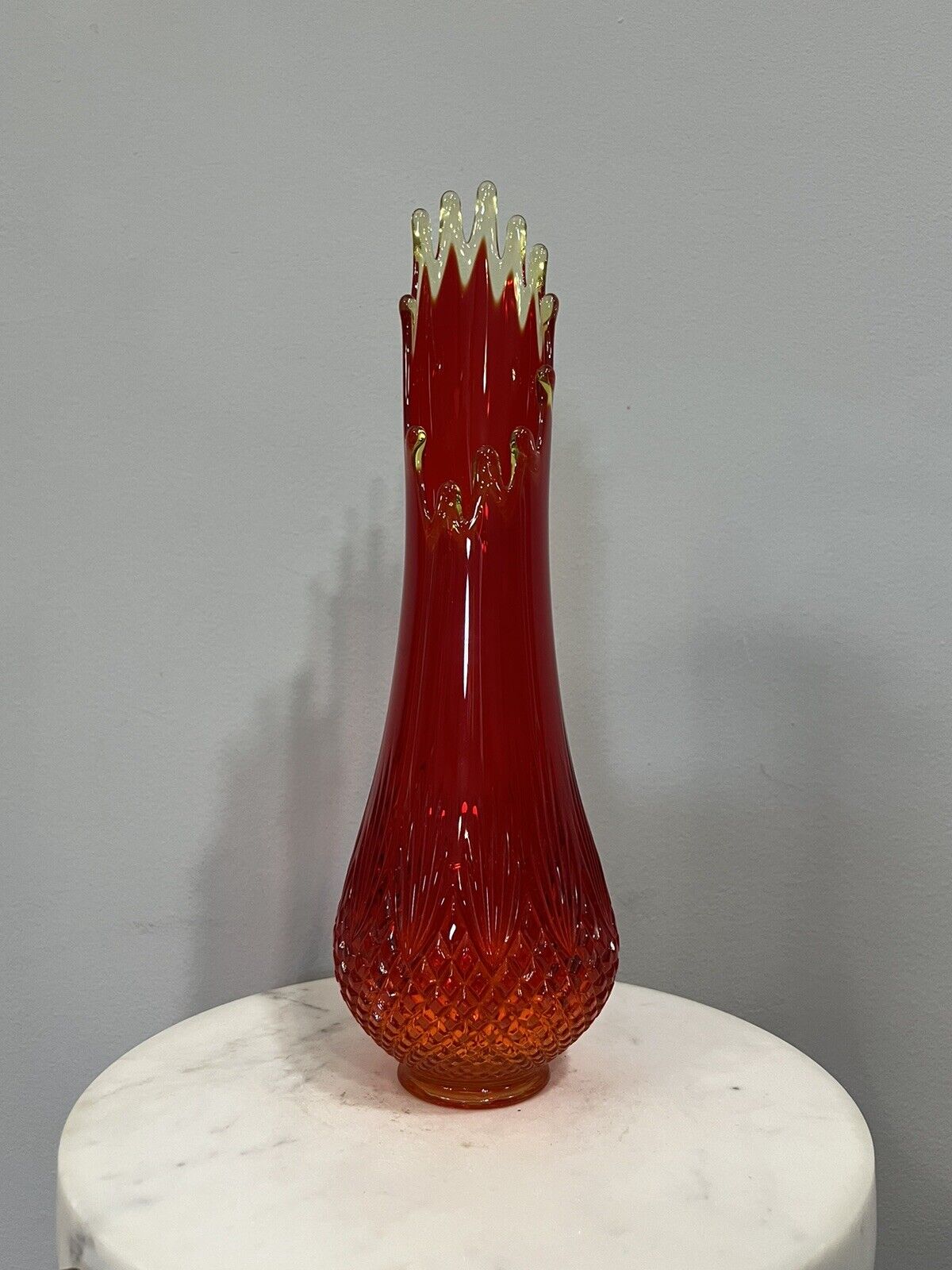 Vintage LE Smith Glass Flame Pineapple Butt Amberina Swung Vase 12” Tall MCM