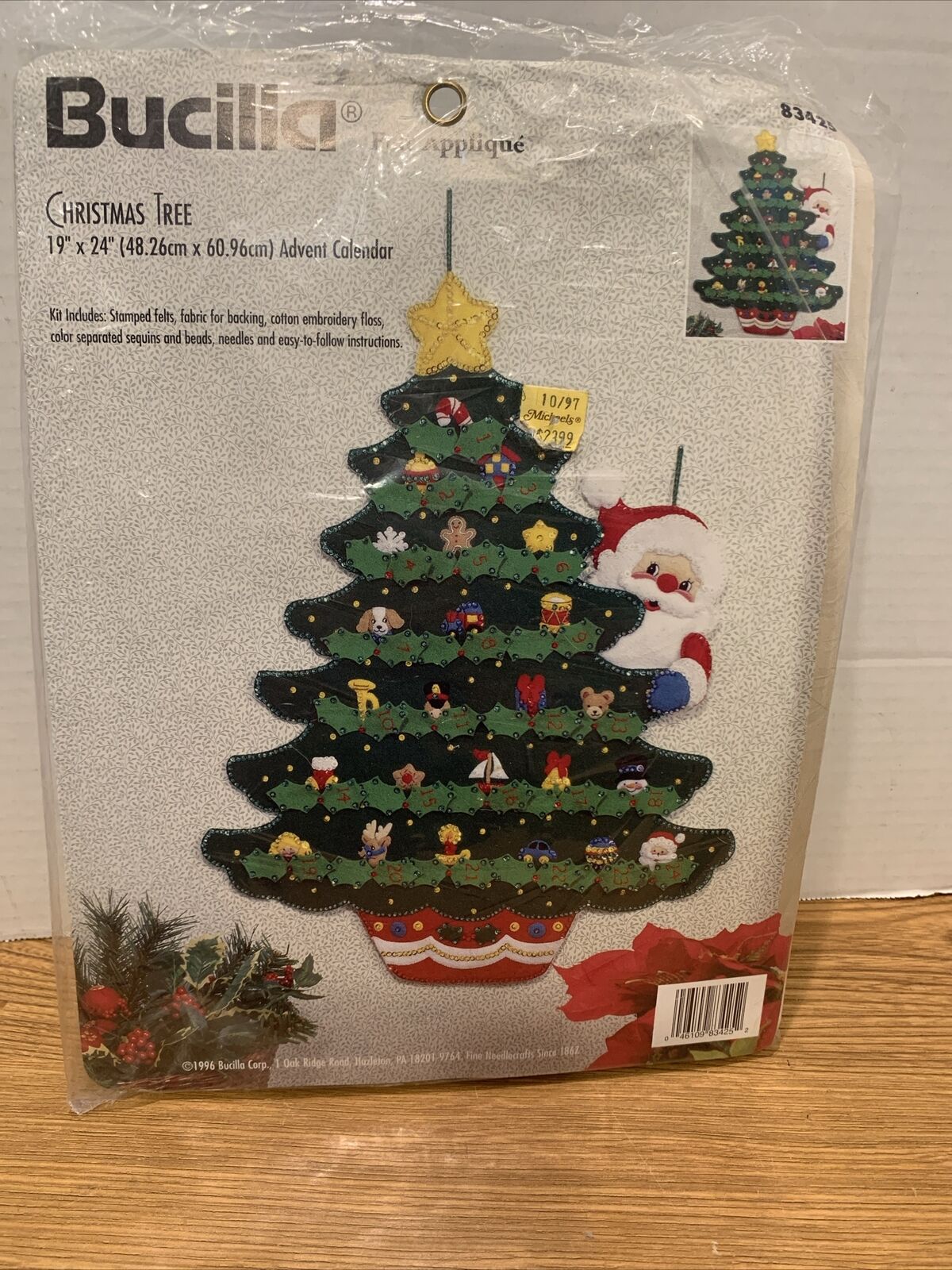 Bucilla 83425 Christmas Tree Advent Calendar Felt Applique Embroidery Kit OPEN