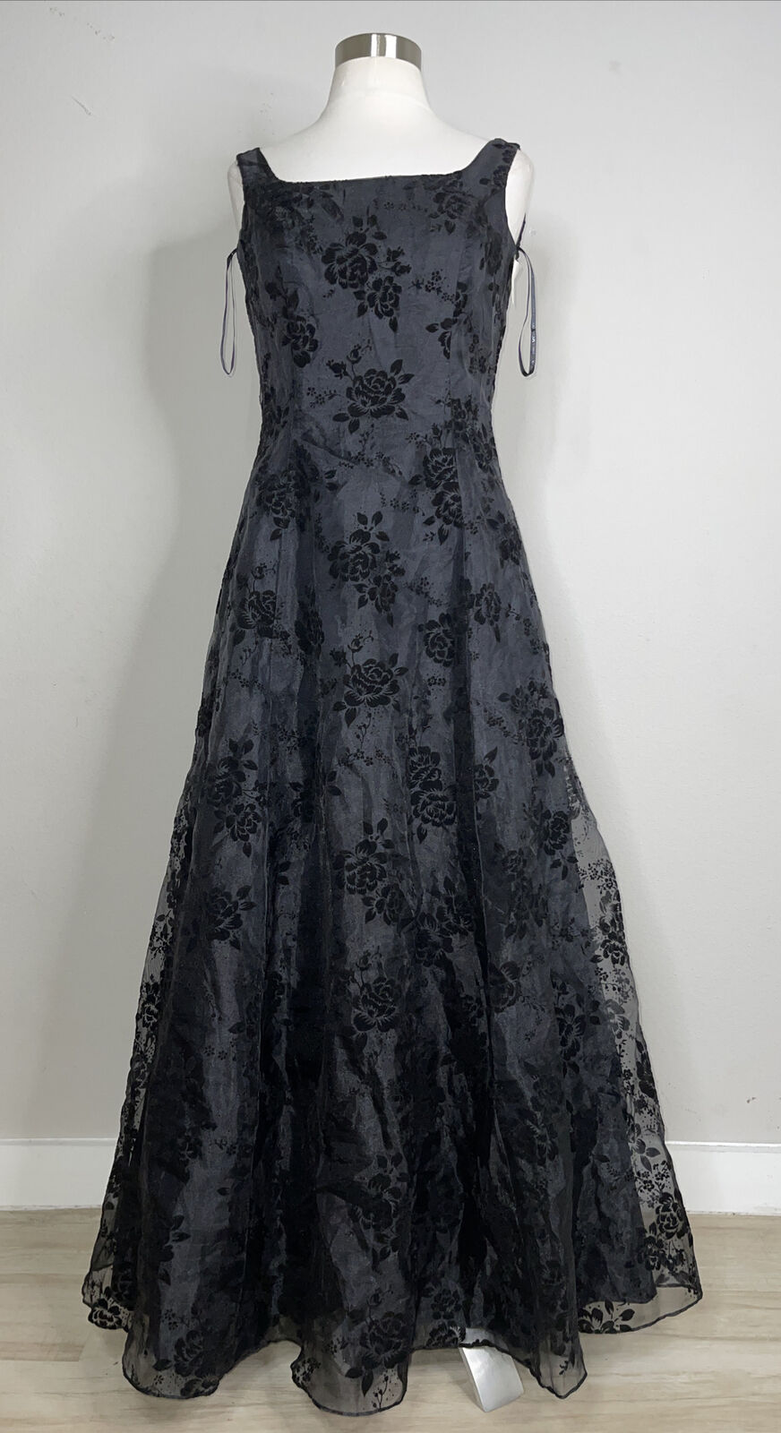 vintage Gunne Sax jessica mclintock Floral Embroidered Dress.  Size: 3