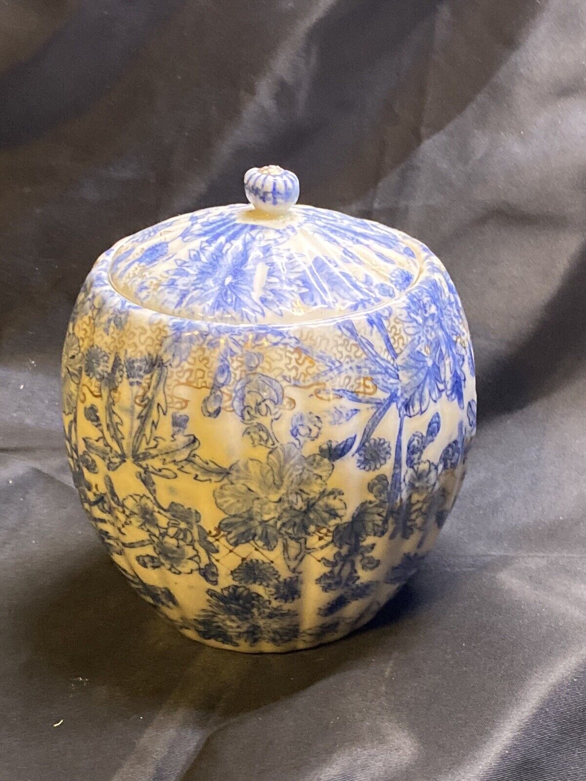 NICE ANTIQUE PUMPKIN JAR With Lid  CHINA 6”  BLUE GOLD WHITE
