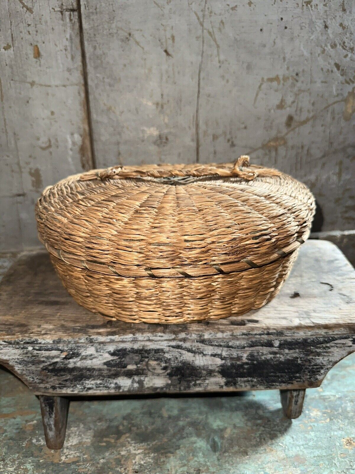 Antique Native American Sweet Grass Basket Folk Art Lidded Sewing Basket