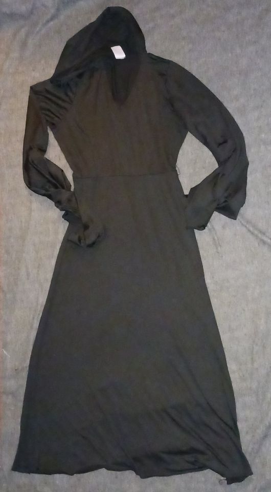 Spirit Halloween Black Hooded Dress Costume Adult Size L/XL V Neck Hooded Missin
