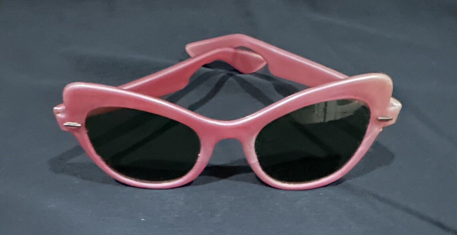 Vintage Protex NOS 1940’s 1950’s Lucite Cats Eye Sunglasses NOS Pink VTG Retro