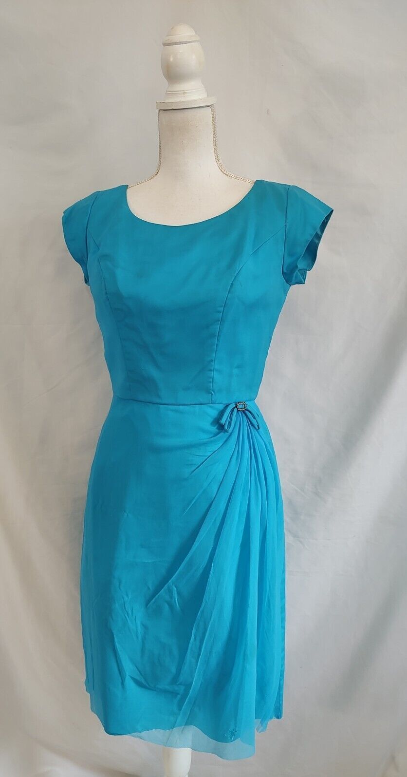 60s Vintage Turquoise Cocktail Dress Boat Neck Bow Detail Crepe Overlay Sz S