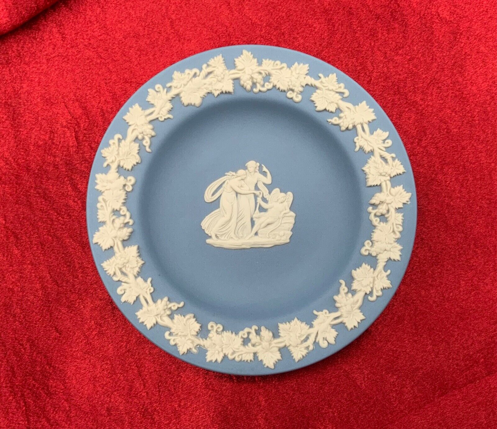 Wedgewood  Queens Ware Sleeping Cupid Blue small plate dish 4. 75”