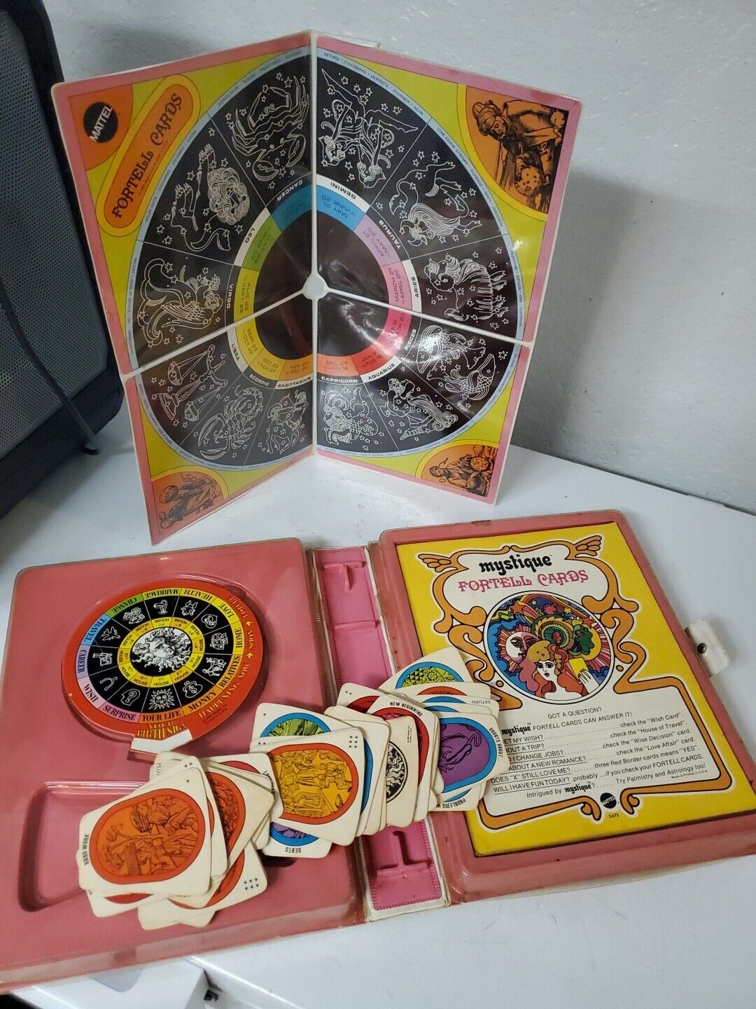 Vintage 1969 MYSTIQUE FORTELL CARDS Mattel Fortune Telling Zodiac Game Complete