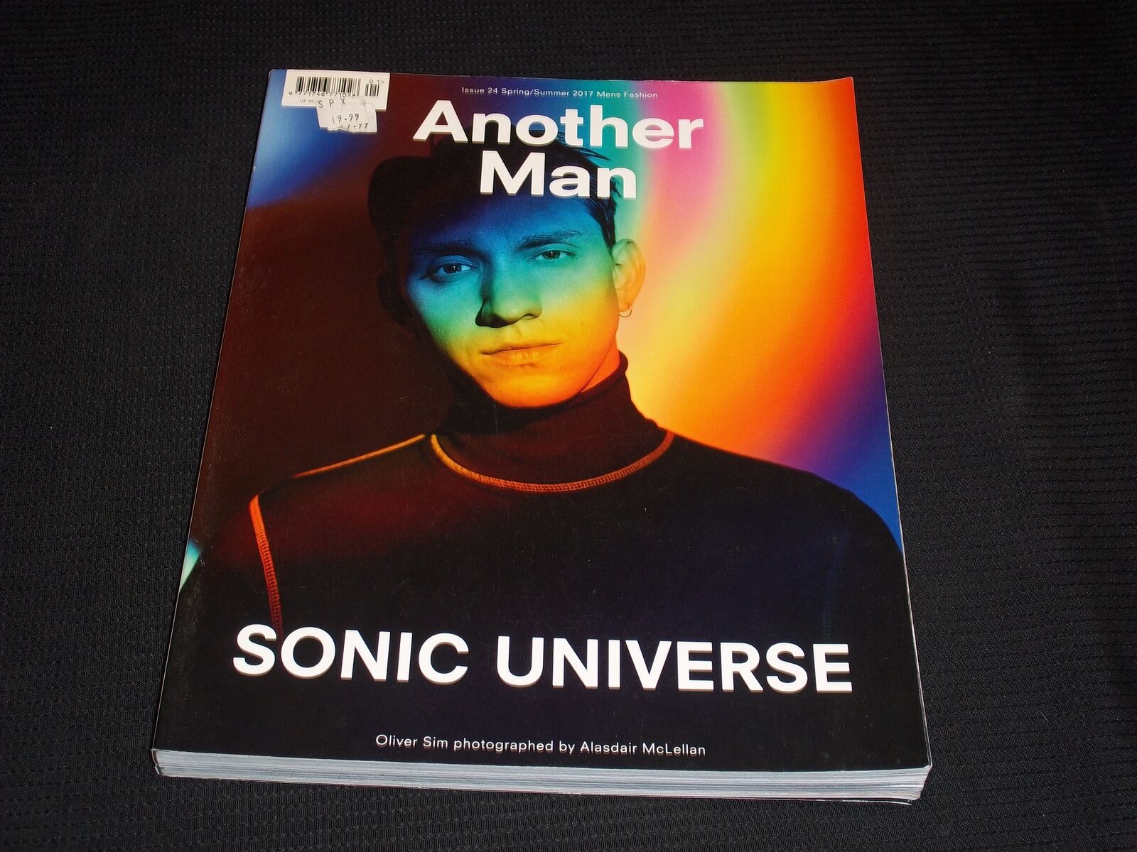 2017 SUMMER ANOTHER MAN MAGAZINE - SONIC UNIVERSE OLIVER SIM - L 14269