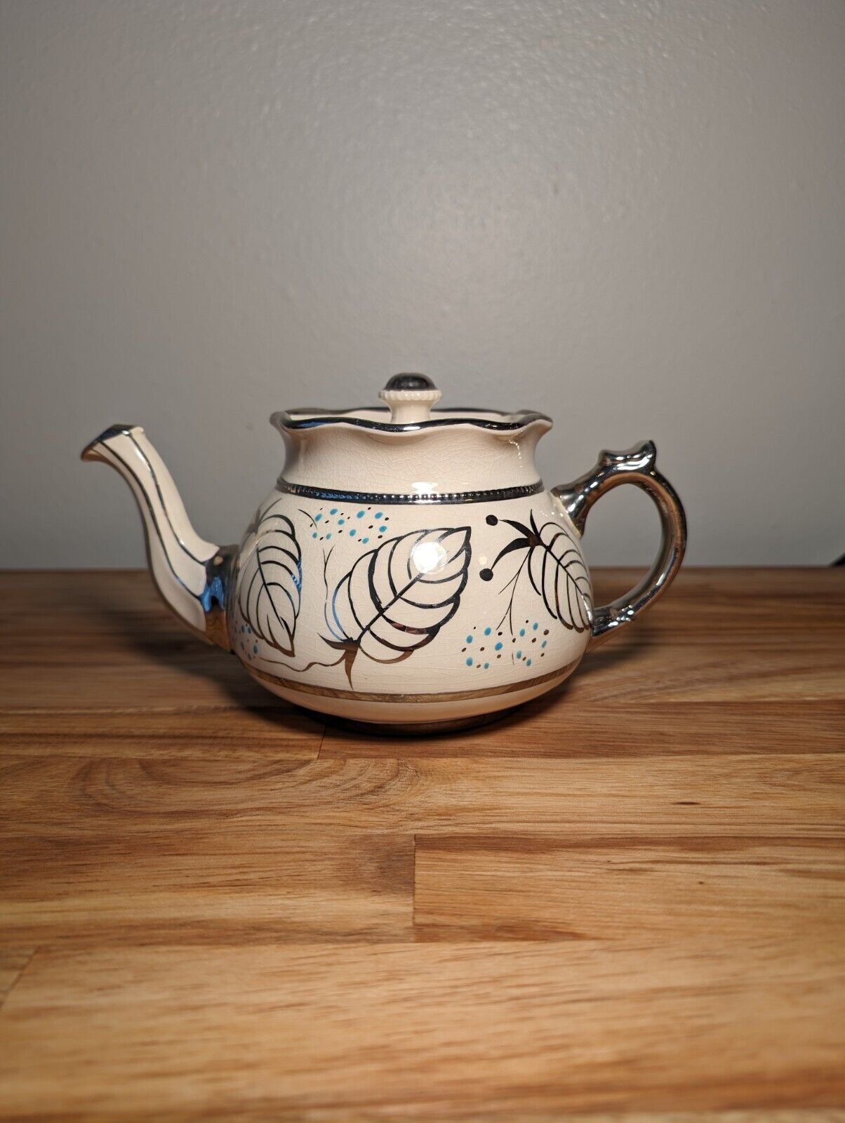 Arthur Wood teapot, Early 20th century, Made in England #835