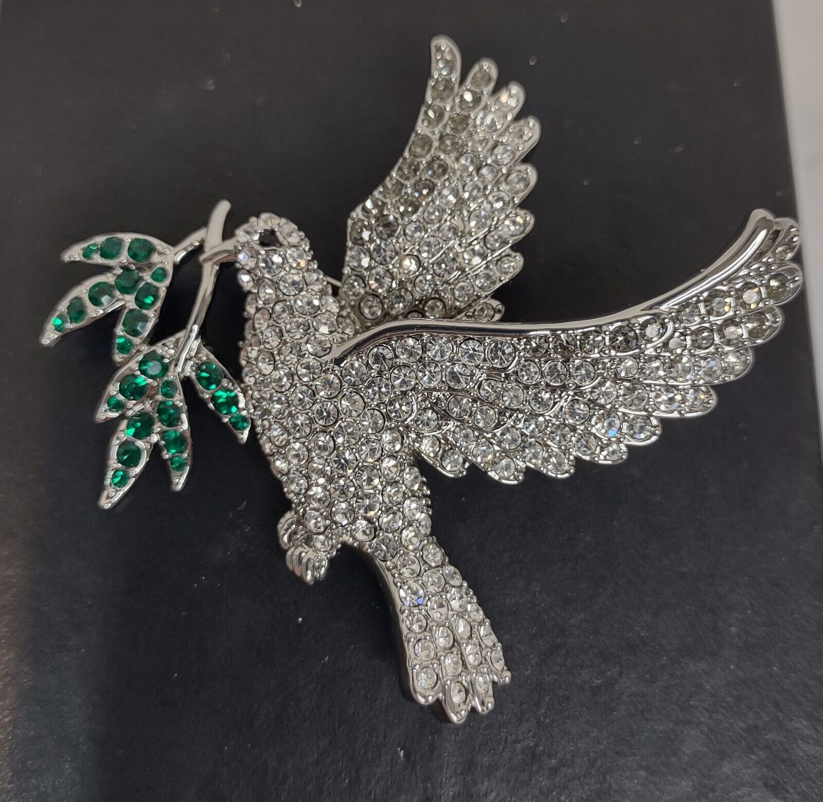 Vintage 3.5CT Round Cut Cubic  & Emerald Women\'s 935 Silver Tone Dove Brooch Pin
