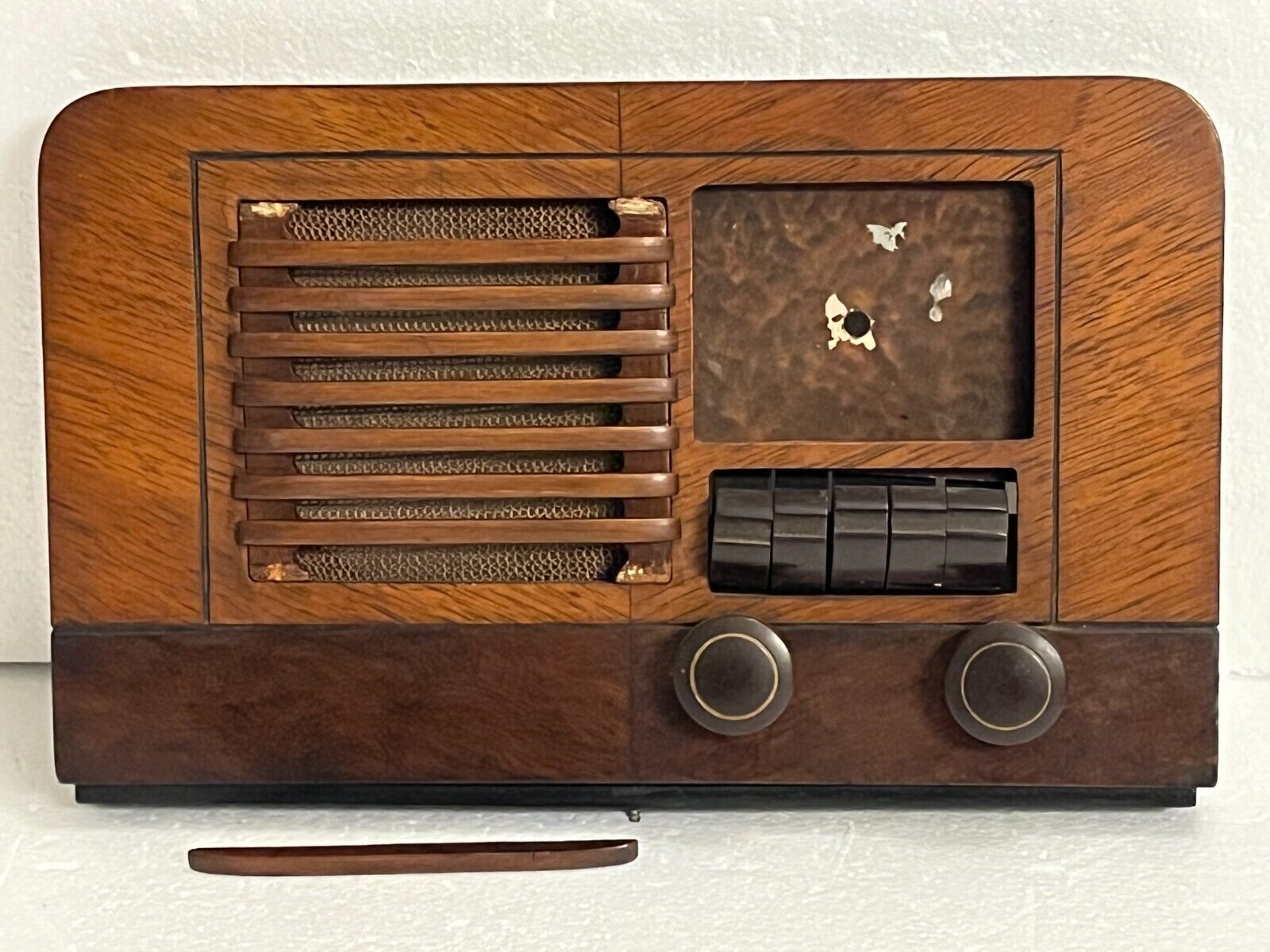 Vintage Unmarked Radio Wooden Front Panel Set with 2 Turn & 5 Push Buttons Parts