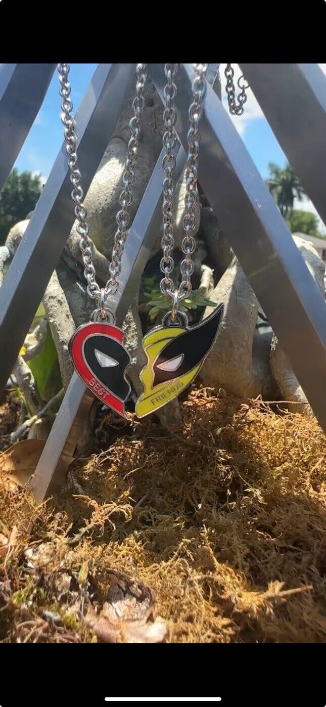Deadpool & Wolverine friendship necklace (CLAW MACHINE EDITION). Sealed