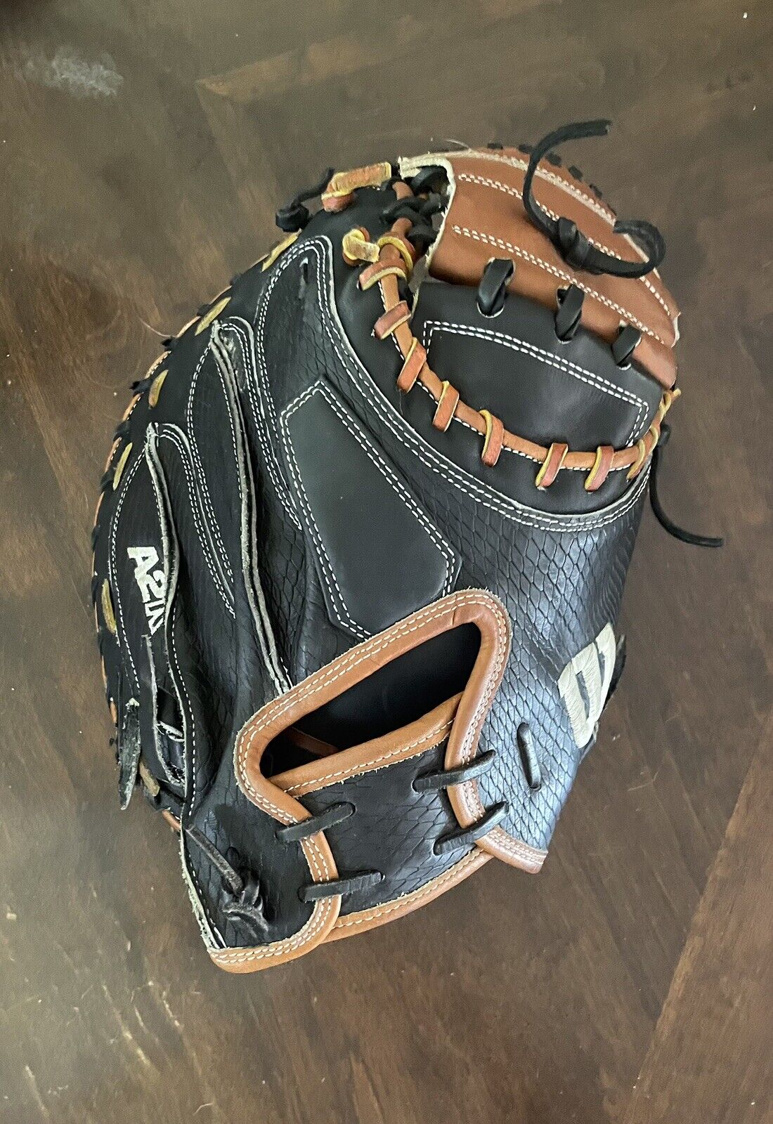 Wilson A2K Pro Stock Select Catchers Mitt 33.5. Great Condition