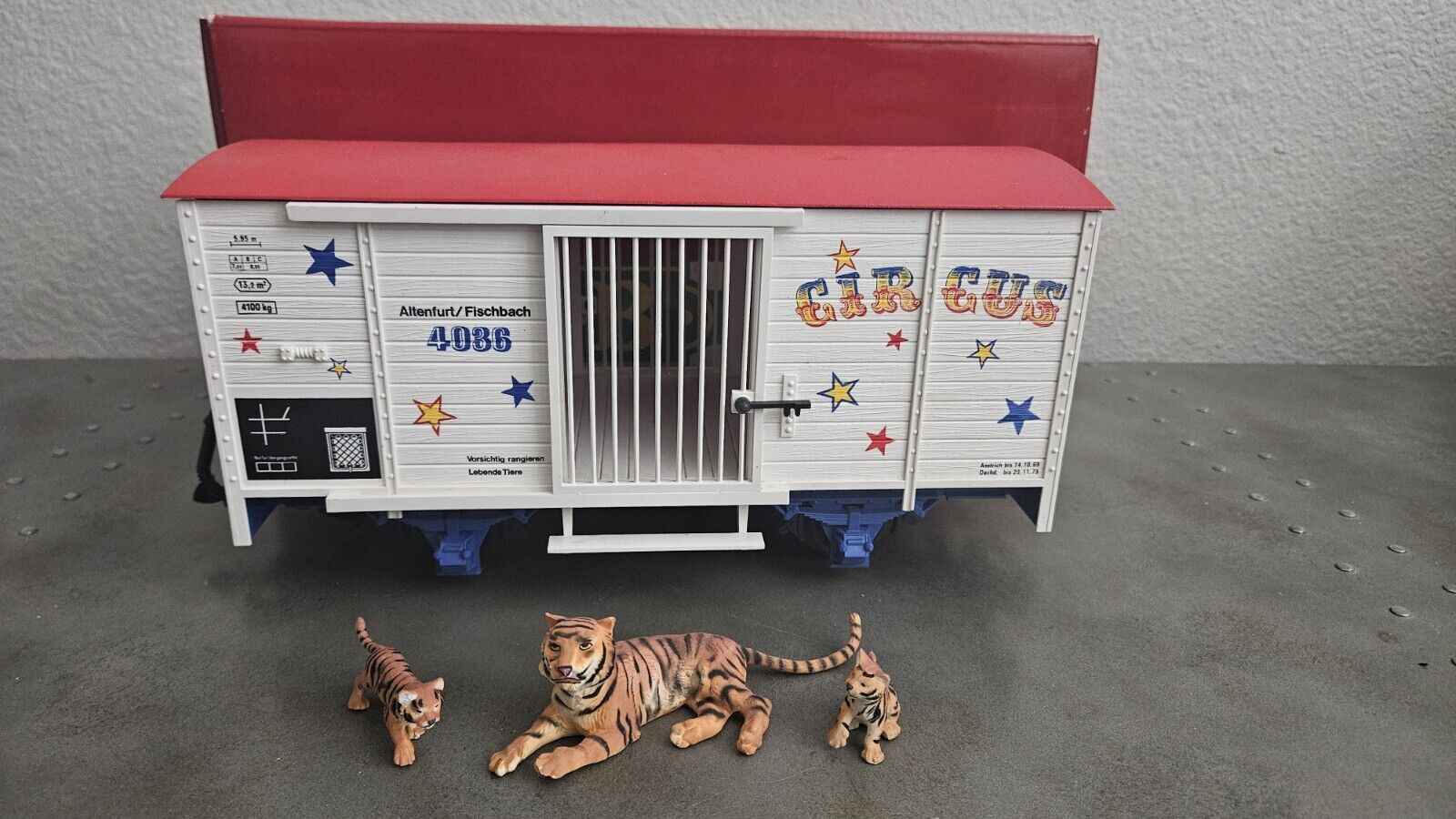 LGB LEHMANN Trains G Scale Circus Car 4036 With Original Box  & Tiger Animals 