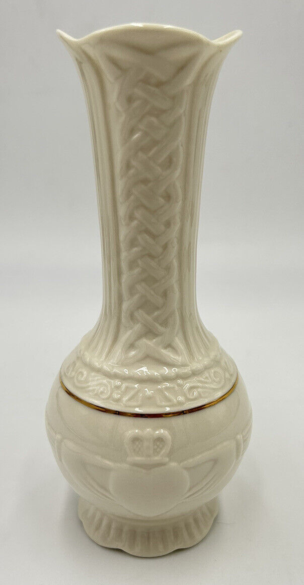 Belleek Claddagh Irish bud vase w/gold trim 6.5” tall cream