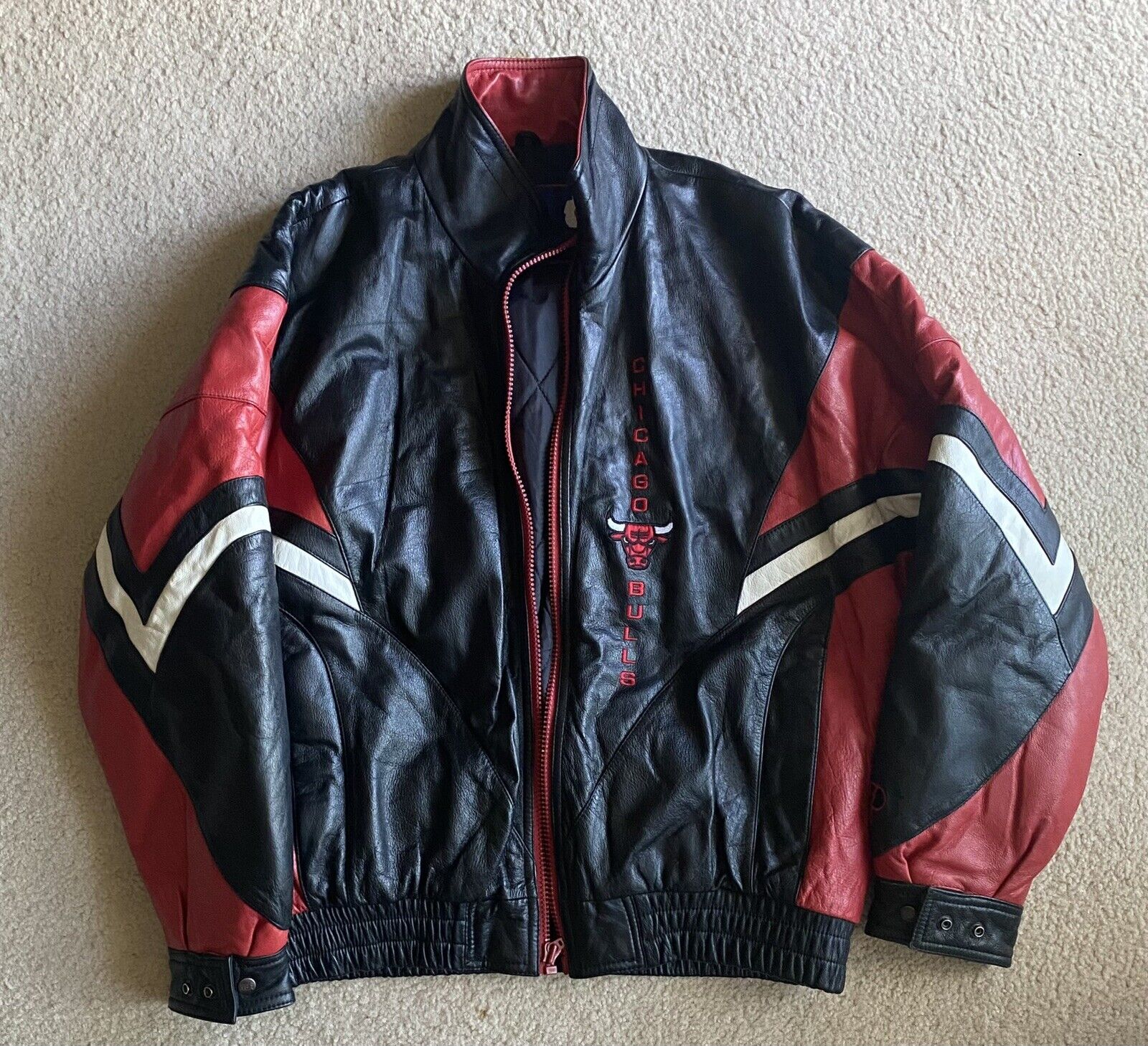 Vintage Pro Player NBA 90’s Chicago Bulls Leather Jacket Man’s XL Bomber Jacket