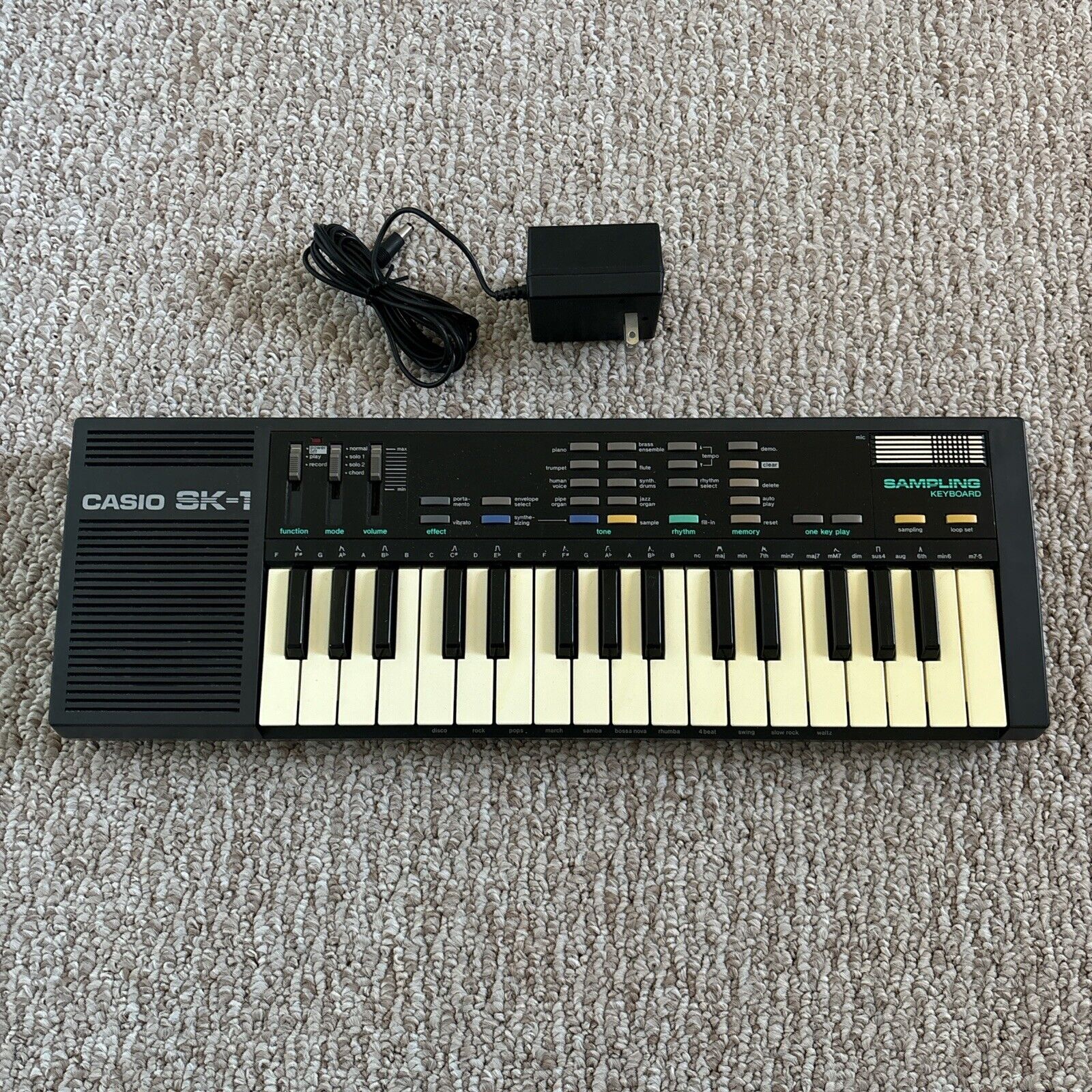 VTG 1985 Casio SK-1 Portable 32 Key Sampling Keyboard AC Adapter Tested - *READ