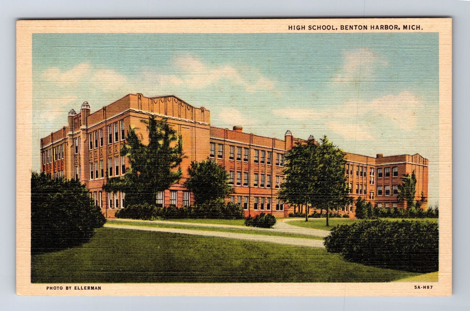 Benton Harbor MI-Michigan, Public High School, Antique Souvenir Vintage Postcard