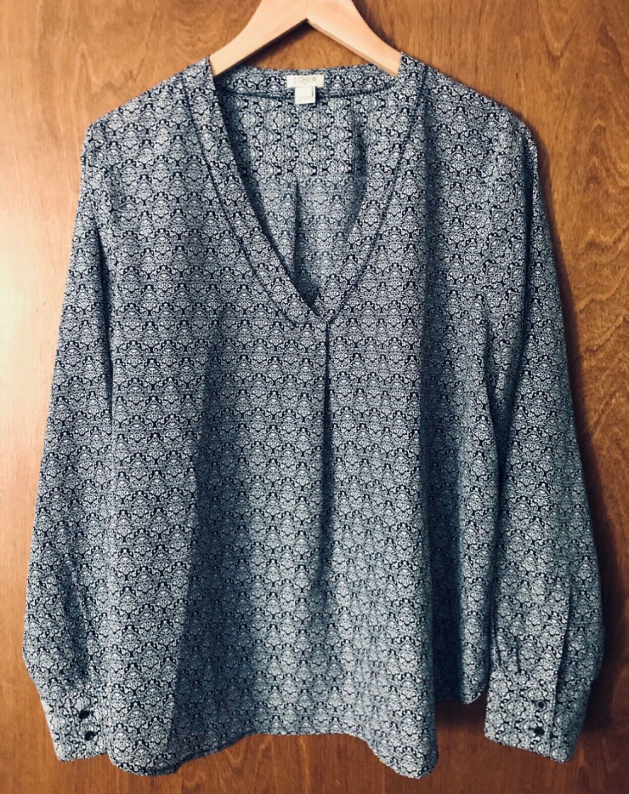 J CREW Women’s Pullover Popover Navy Blue Top Sz Large  Long Sleeves EUC