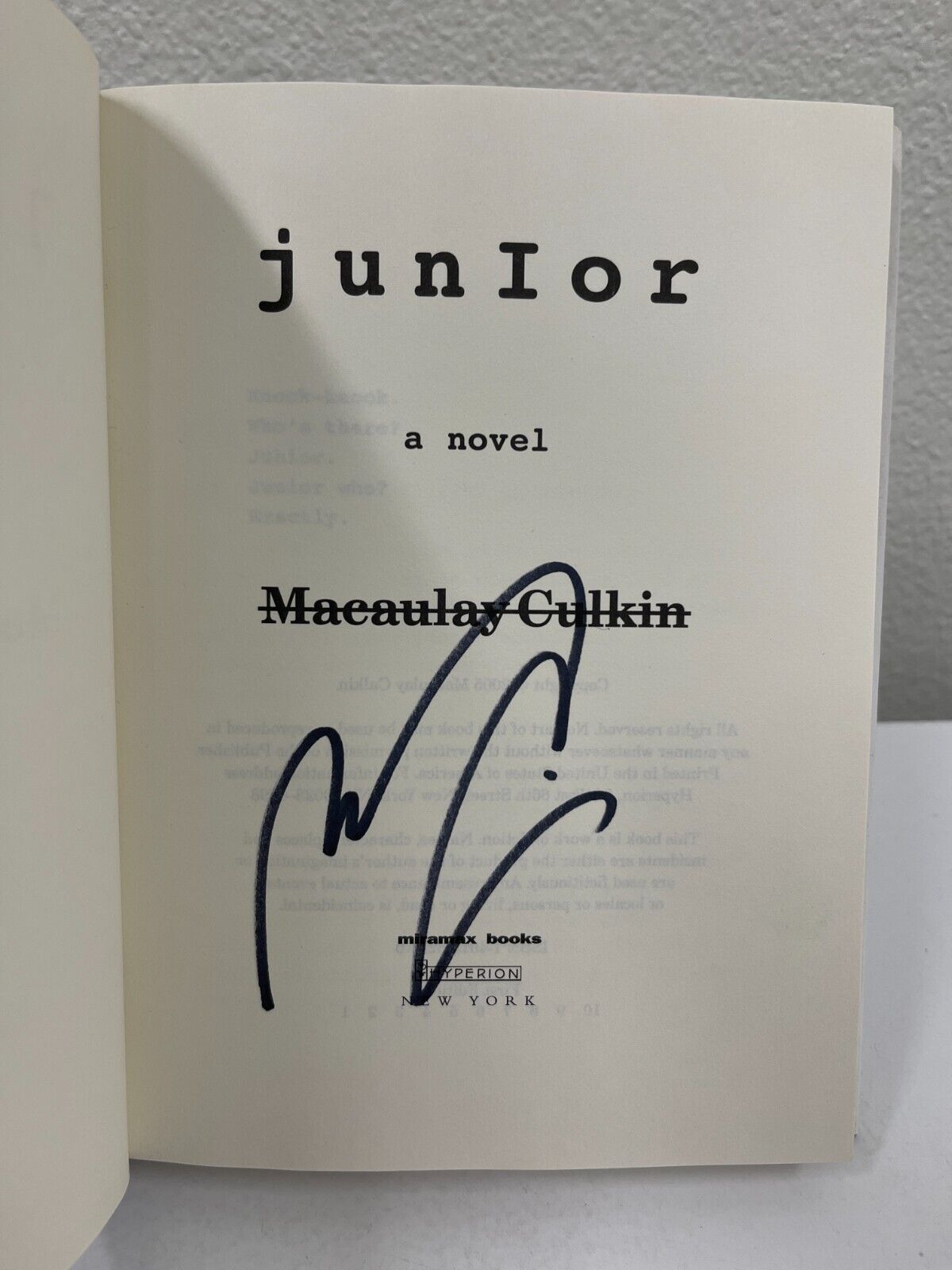 Macaulay Culkin Signed Junior Hardcover Book Authentic Autograph
