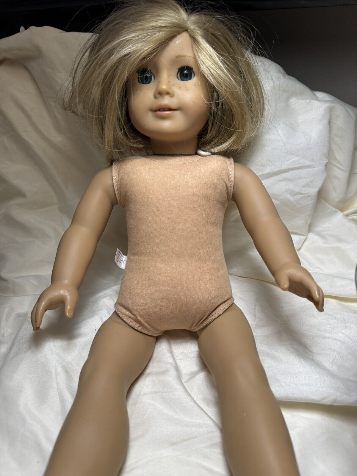 2008 American Girl Doll 18\
