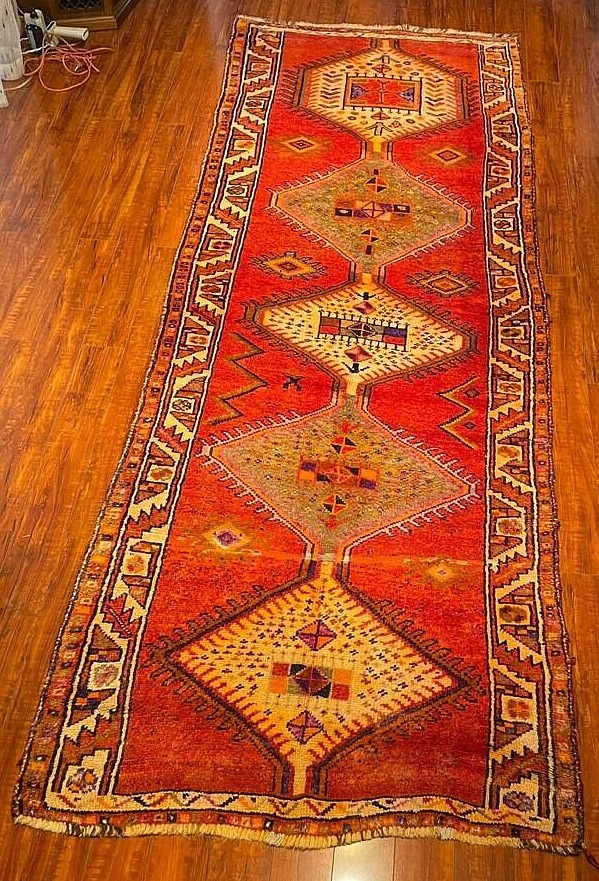 Exquisite 1950\'s Authentic Vintage Mint Hand Made Knotted Runner 11\' x 4\' ft