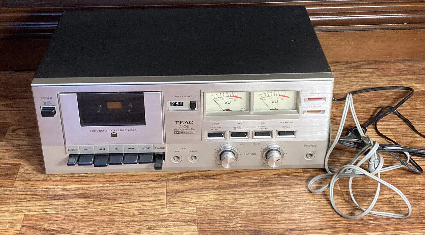TEAC A 105 Stereo Cassette Deck Sold As Is Powers On