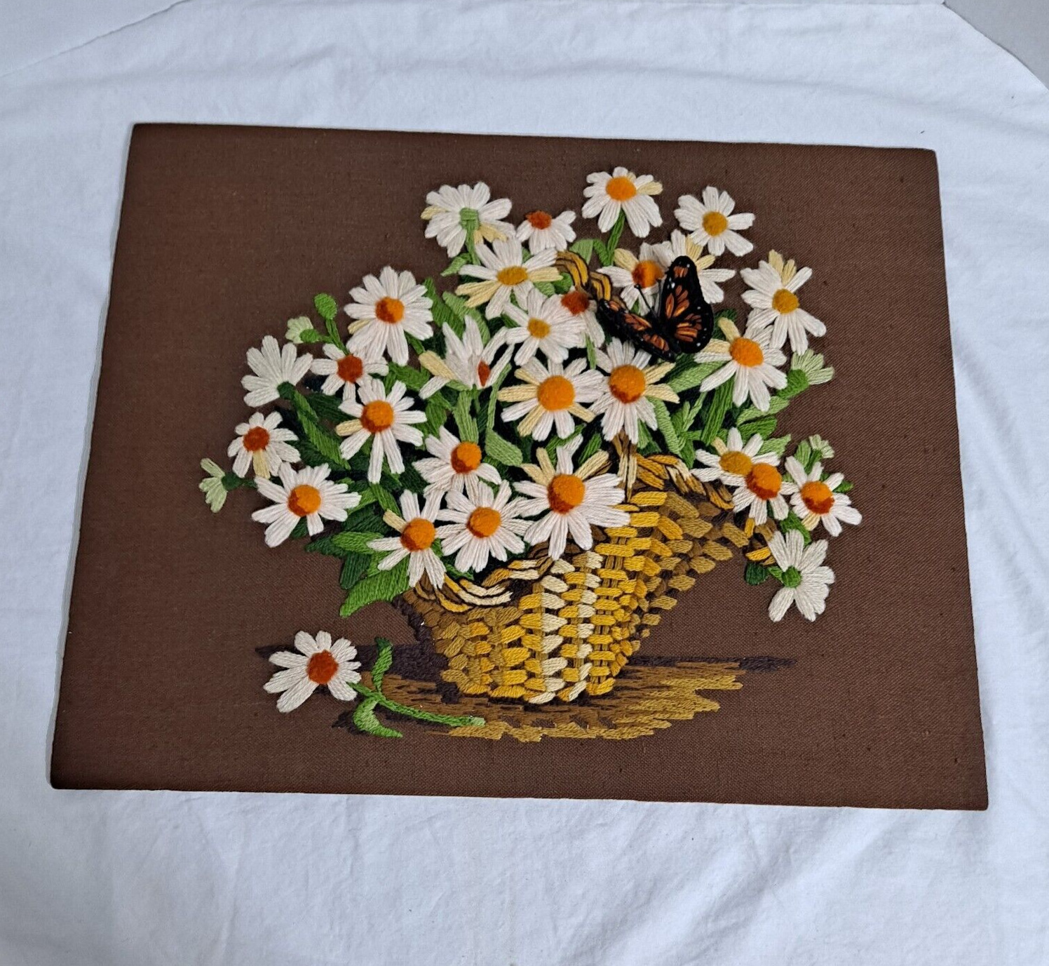 Vintage Crewel Needle Daisy Butterfly Basket Sunset Designs 2282 Brown 16\