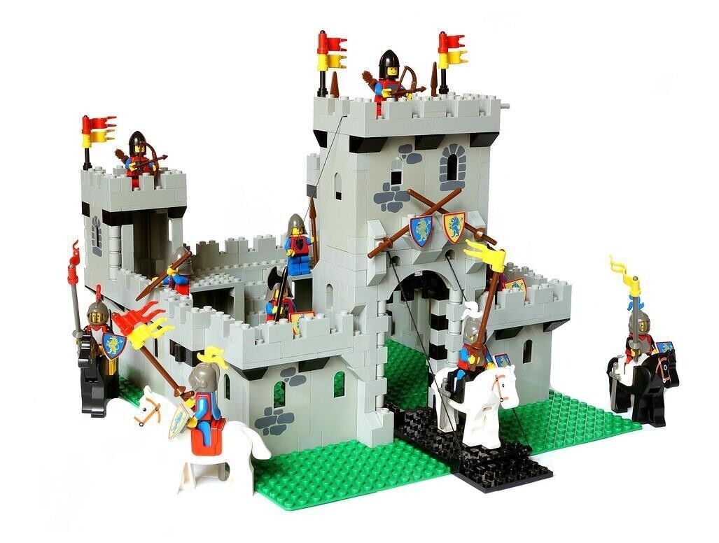 Vintage LEGO Lion Knights King\'s Castle 6080 - 100% Complete Manual Minifigures