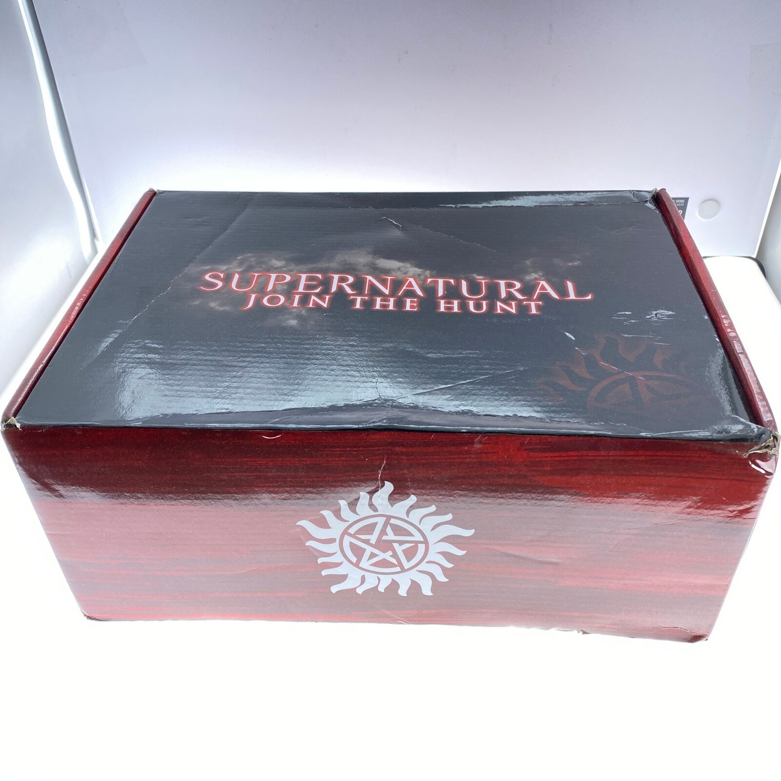 Supernatural Join the Hunt Box Size M 