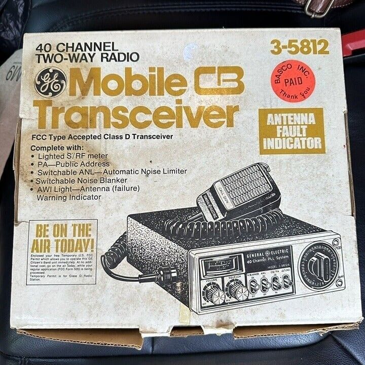 Vintage General Electric GE 40-Channel Mobile CB PA Radio 3-5812 Transceiver