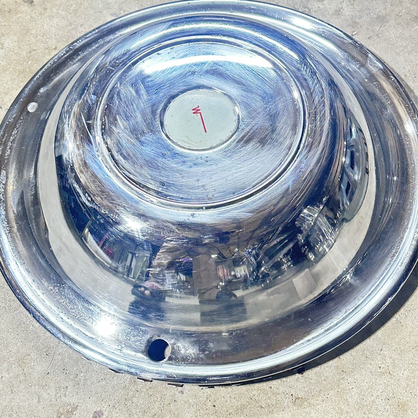 Vintage 16.5 In Winnebago Hub Cap Dog Dish