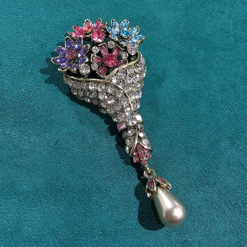 Women Rhinestone Flower Brooches Vintage Exquisite Bouquet Pins Party Corsage