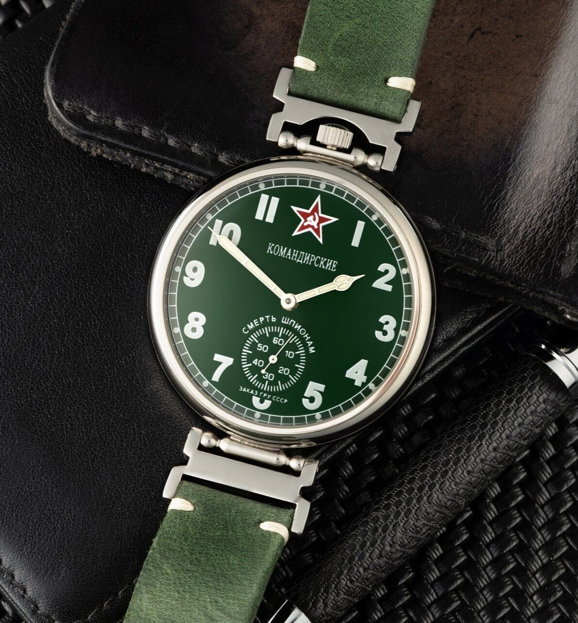 Vintage Molniya Watch Mechanical Molnija komandirskie Soviet Russian USSR Star
