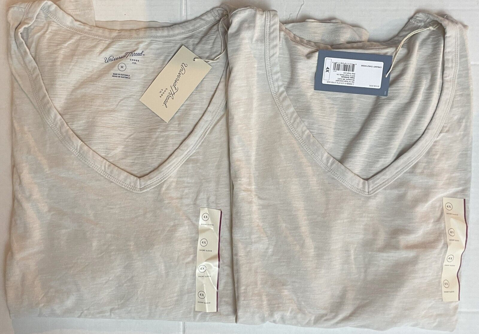 lOT 2 Universal Thread Good Co. Women\'s V-Neck Top Shirt - Creamy Chai - Plus 4X