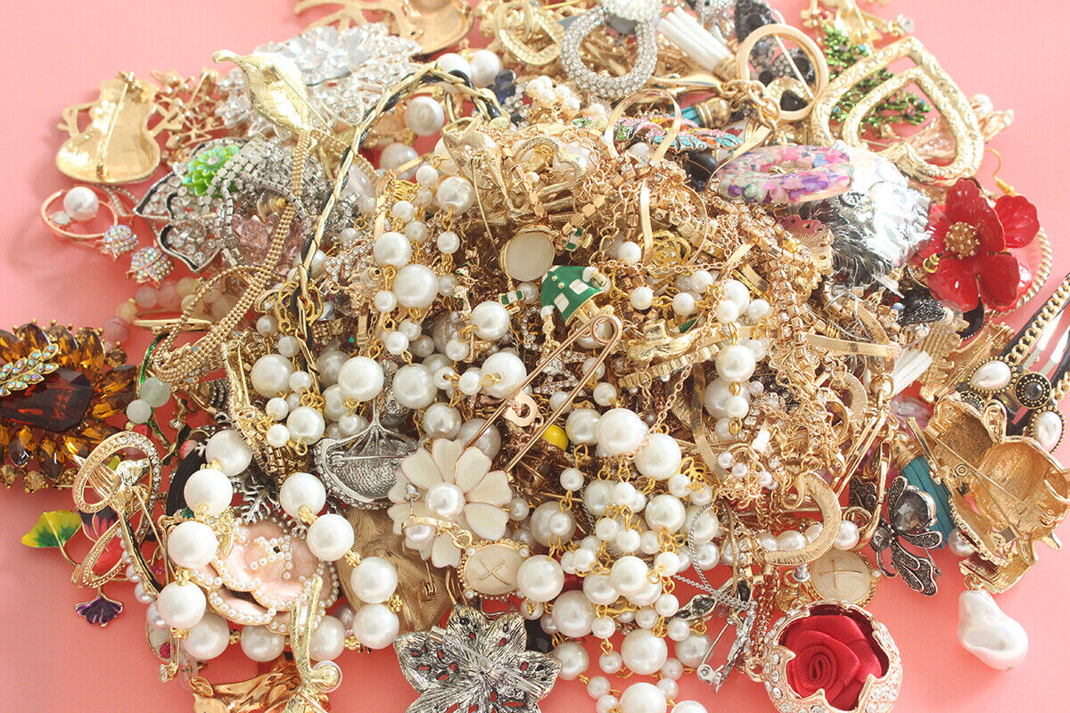 Jewelry Vintage-Modern Huge Lot Sell Wearable Random 20 Pieces ！